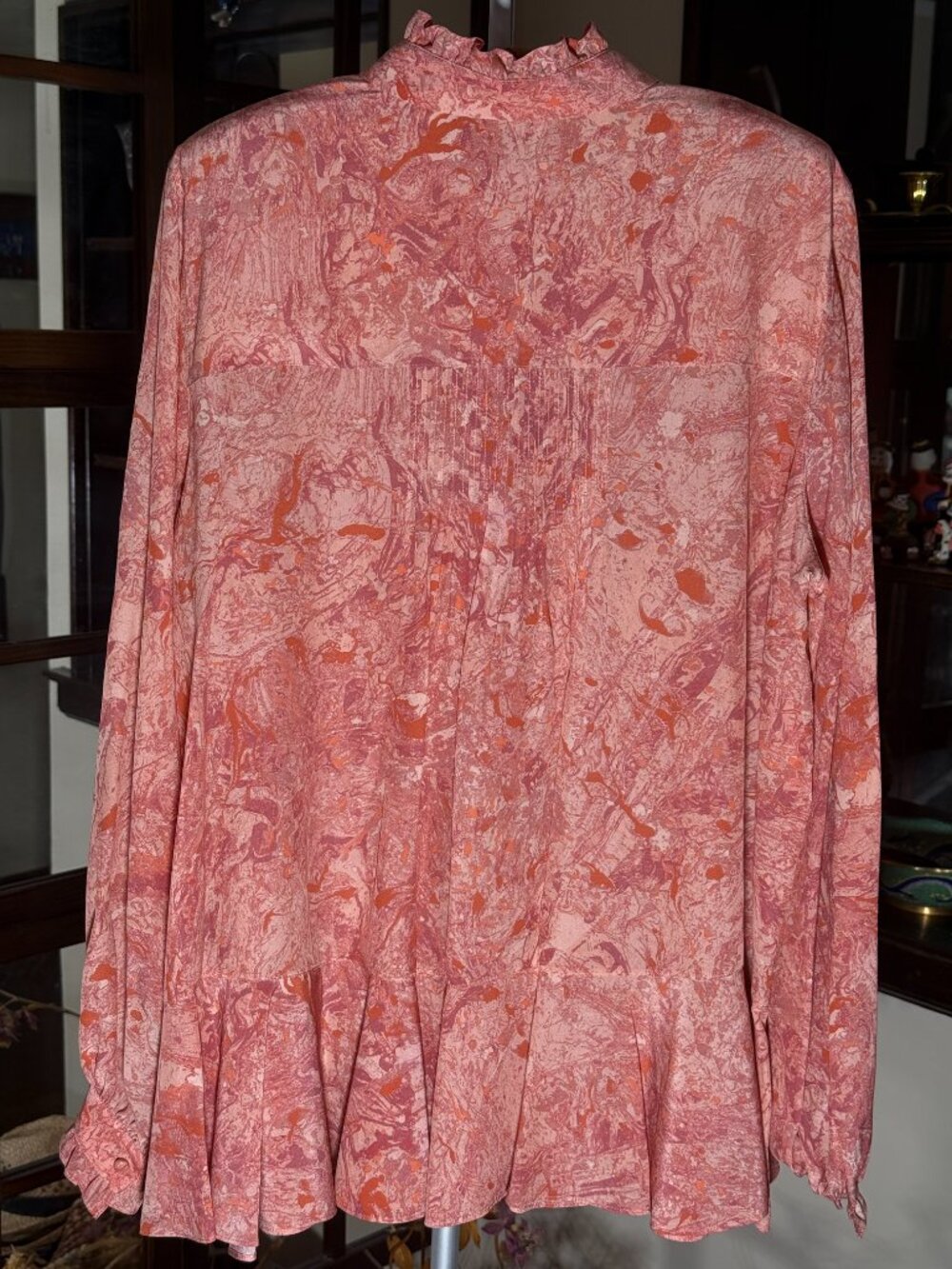 Lafayette 148 New York 100% Silk Blouse Ruffled Bottom Pleated Front and Back XL - Picture 2 of 16